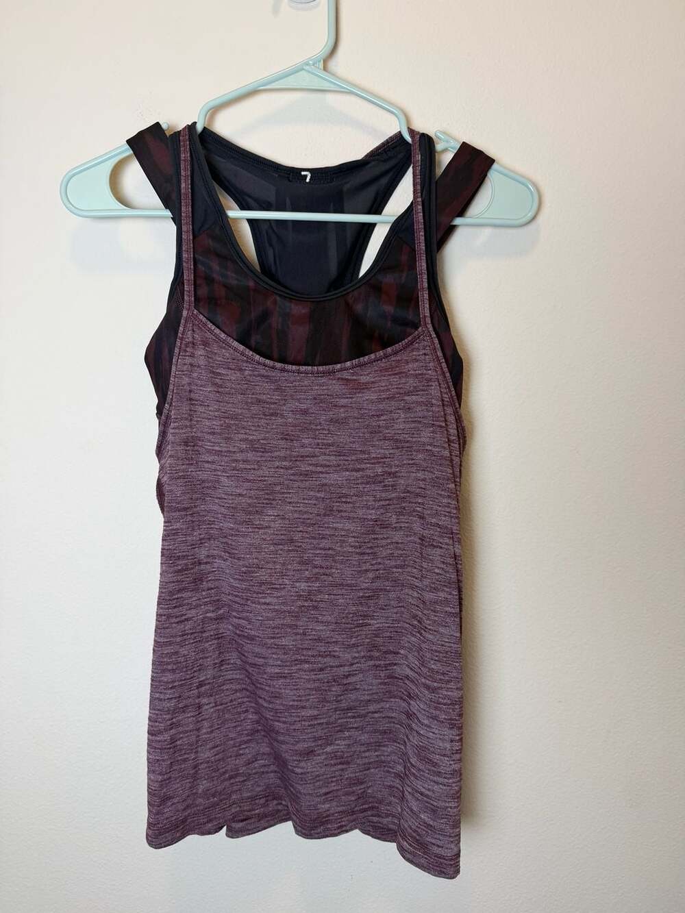 Lululemon Tough It Out Tank Top Built-In Bra Maroon Size 4